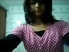 Desi girl Showing her big boobs in the Bathroom