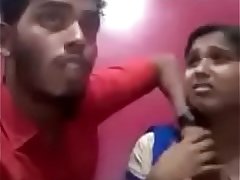 Indian girl kissing her boyfriend and showing her boobs and gets sucked