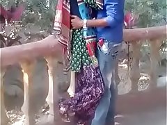 desi teen kissing in park