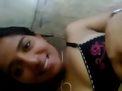 Desi girl having sex in room