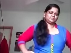 Sexy Mallu Bhabhi Showing Her Big Boobs and Pussy To Lover