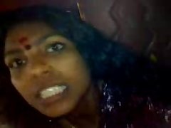 Indian Priya Chechi Pussy showing with Clear voice - Wowmoyback