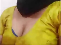 tamil item aunty showing her nude body with dance